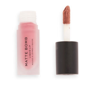 Revolution Make Up Matte Bomb Liquid Lipstick - Tono Suave de Marrón