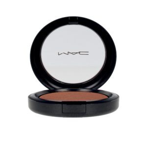 MAC Extra Dimension Skinfinish Glow With It